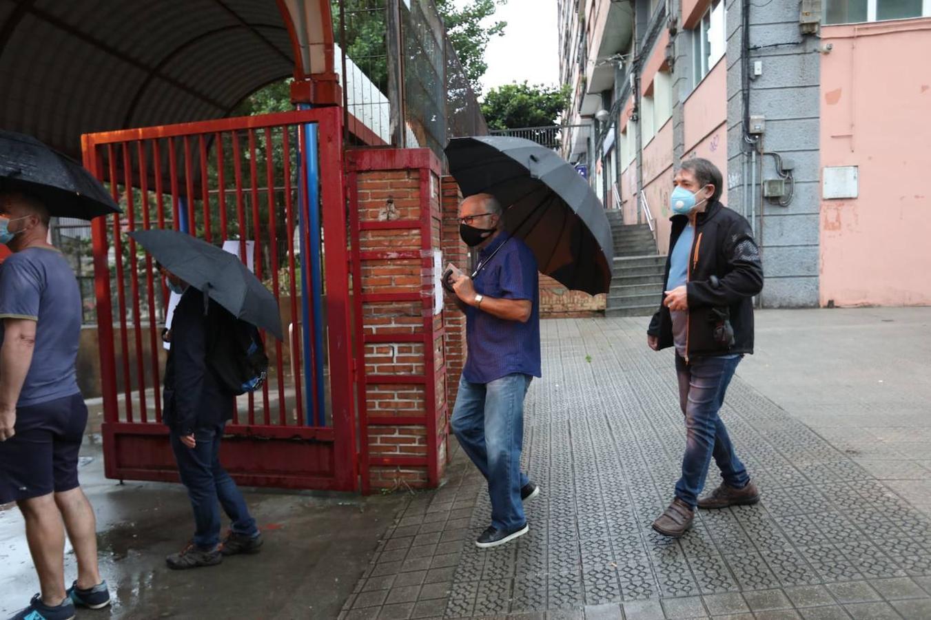 Centro electoral Juan de Garay, Bilbao, a primera hora de esta mañana.