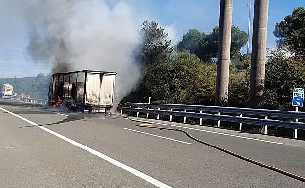 El camión calcinado. 