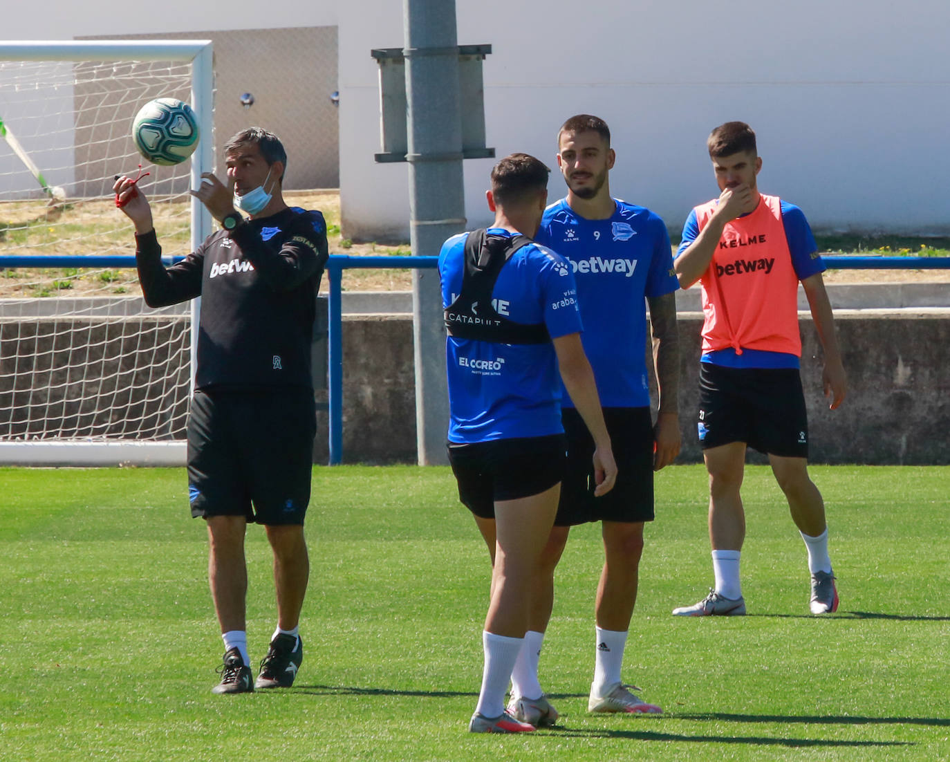 Fotos: El Alavés prepara el último partido de Liga ante el Barça