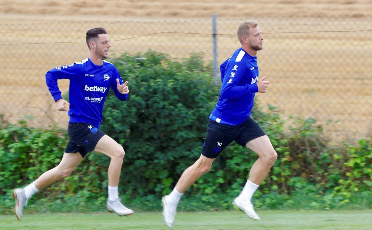 Burgui y Guidetti corren en Ibaia. 