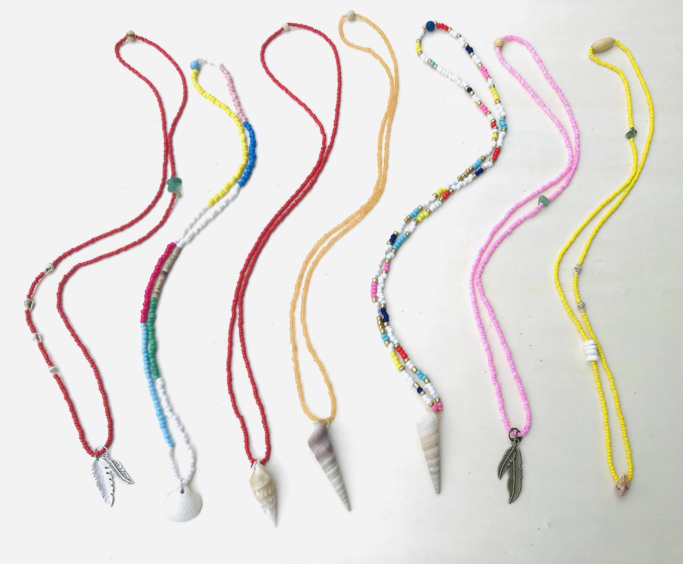 Fotos: La familia de Getxo que pasó de hacer collares y pulseras en la cuarentena a fundar su firma de bisutería