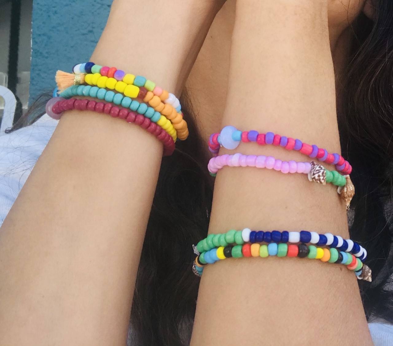 Fotos: La familia de Getxo que pasó de hacer collares y pulseras en la cuarentena a fundar su firma de bisutería