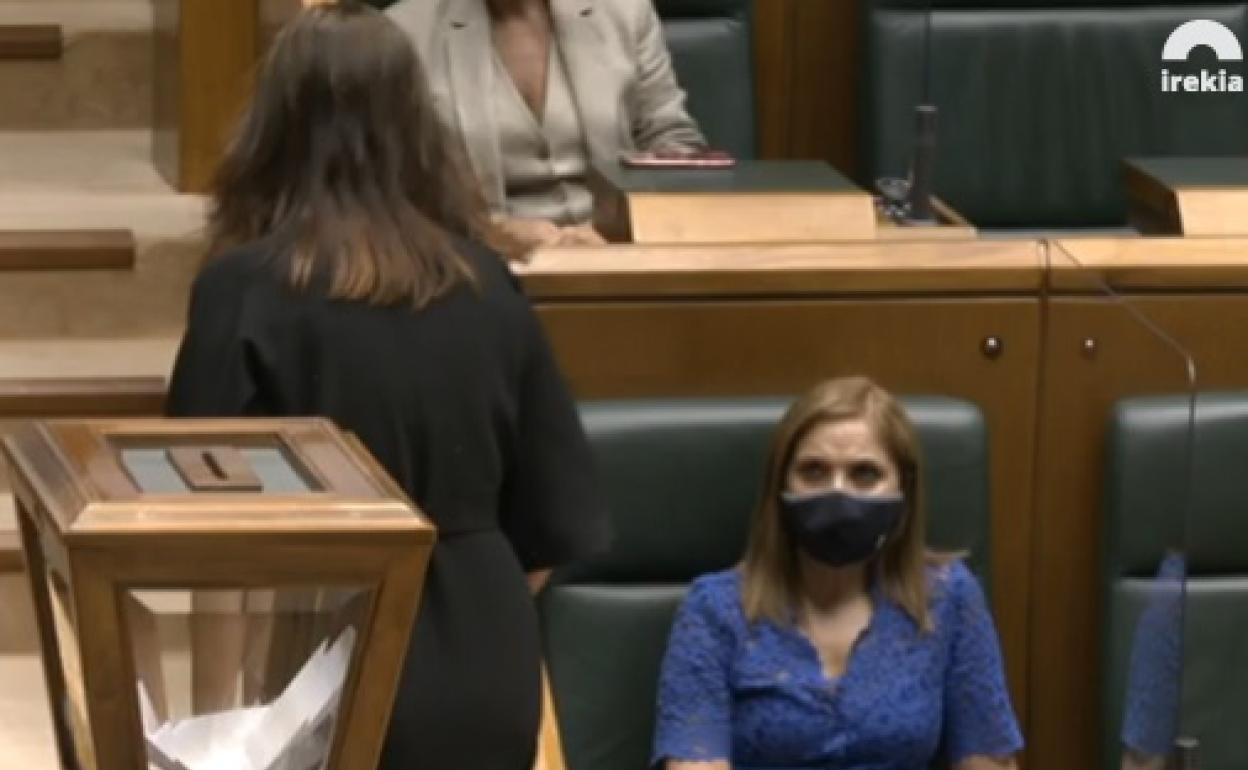 Mamparas, Abascal y la «licencia» de Suso