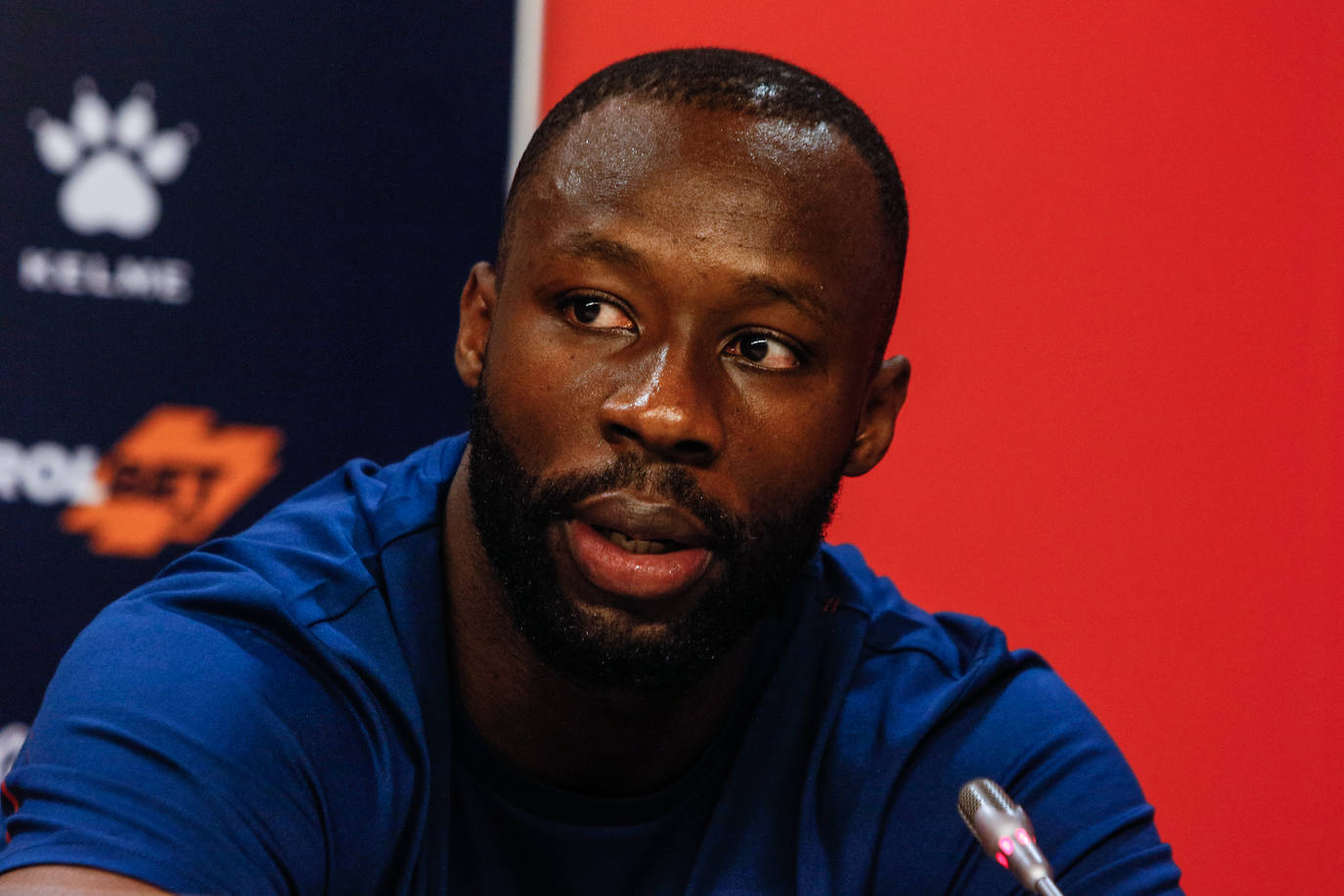 Jekiri durante la presentación. 