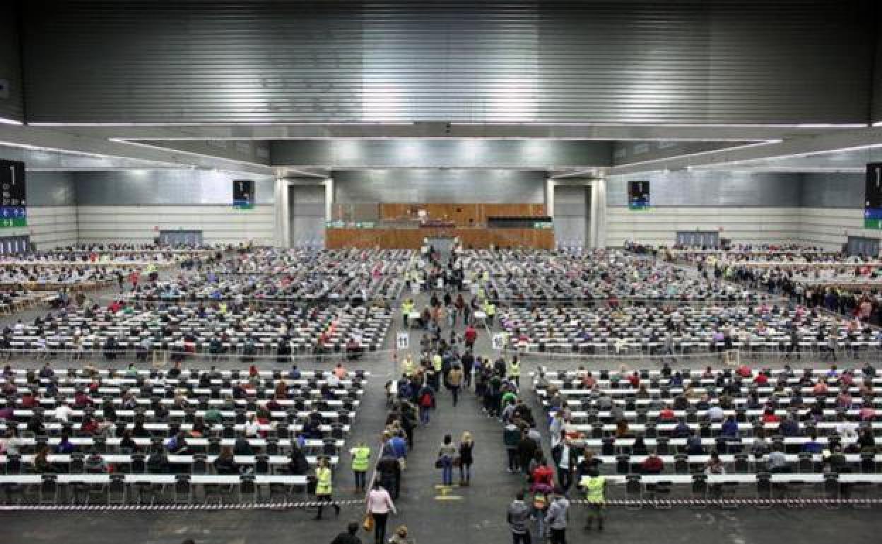 La jueza que investiga la OPE de Osakidetza citará a declarar a 16 testigos en septiembre