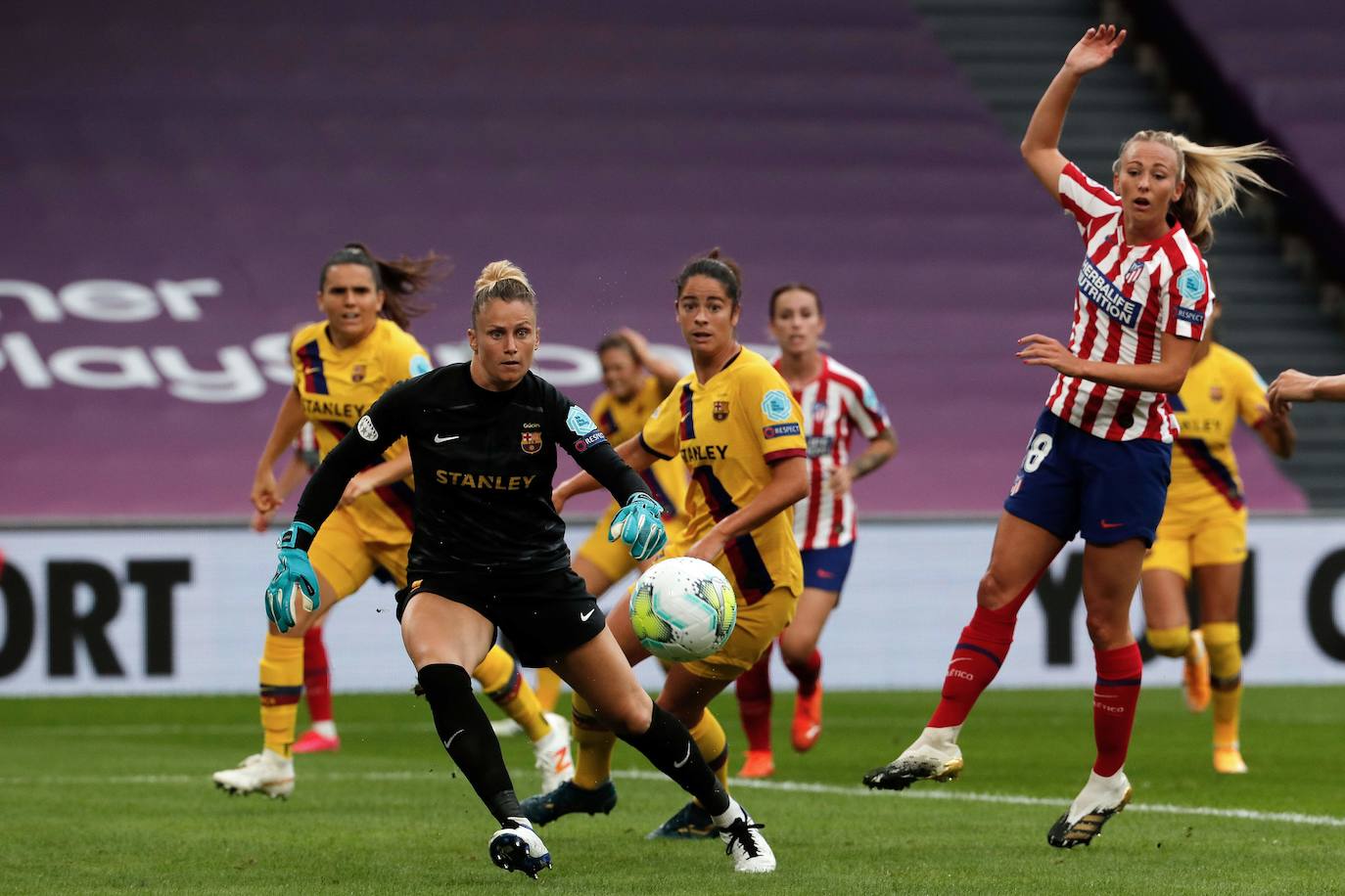 Fotos: Las mejores imágenes del partido entre el Barcelona y el Atletico Madrid en San Mamés