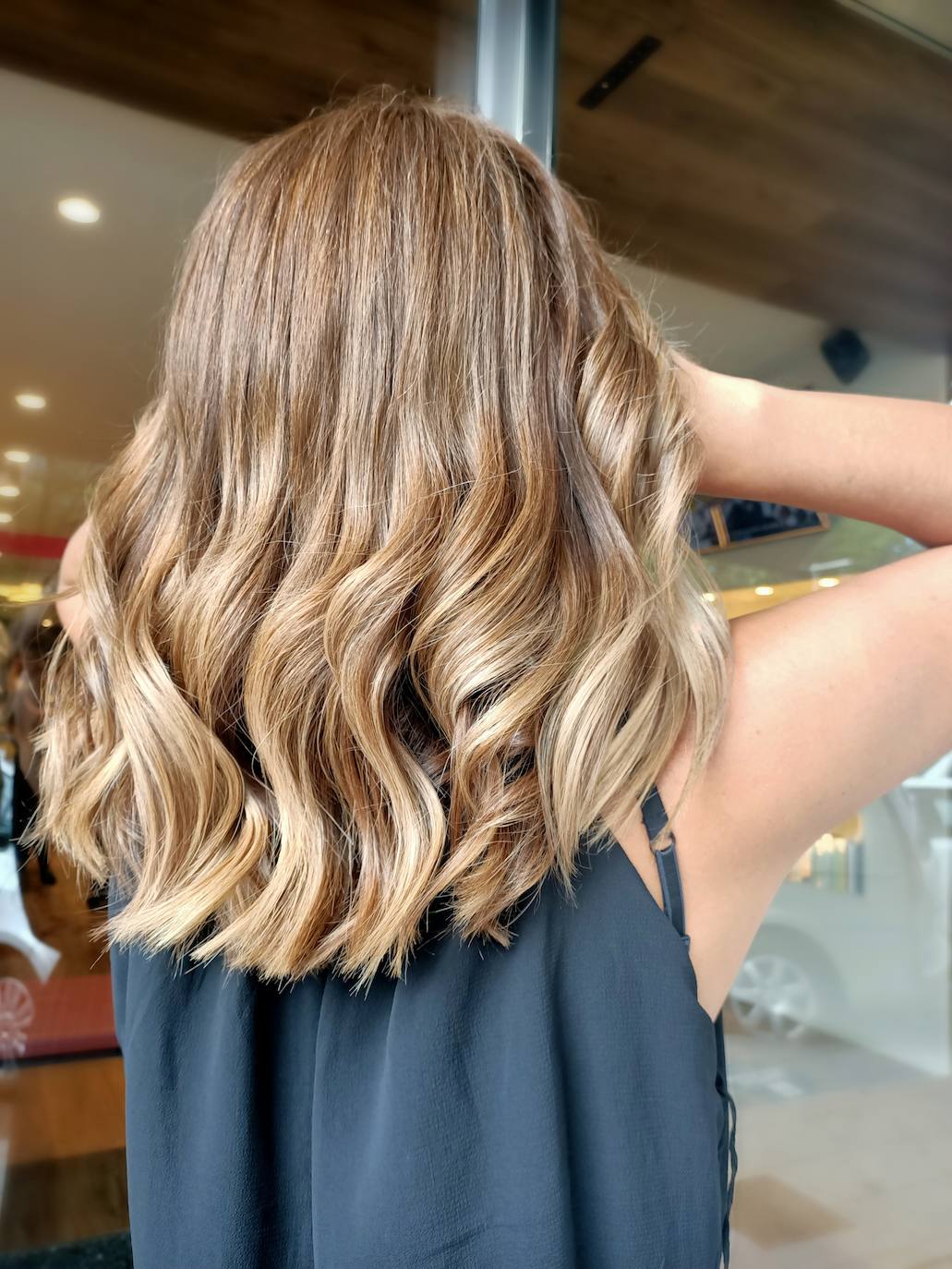 Las 'balayage' siguen pisando fuerte, pero más sutiles, incluso combinadas con 'babylights' para un resultado todavía más natural
