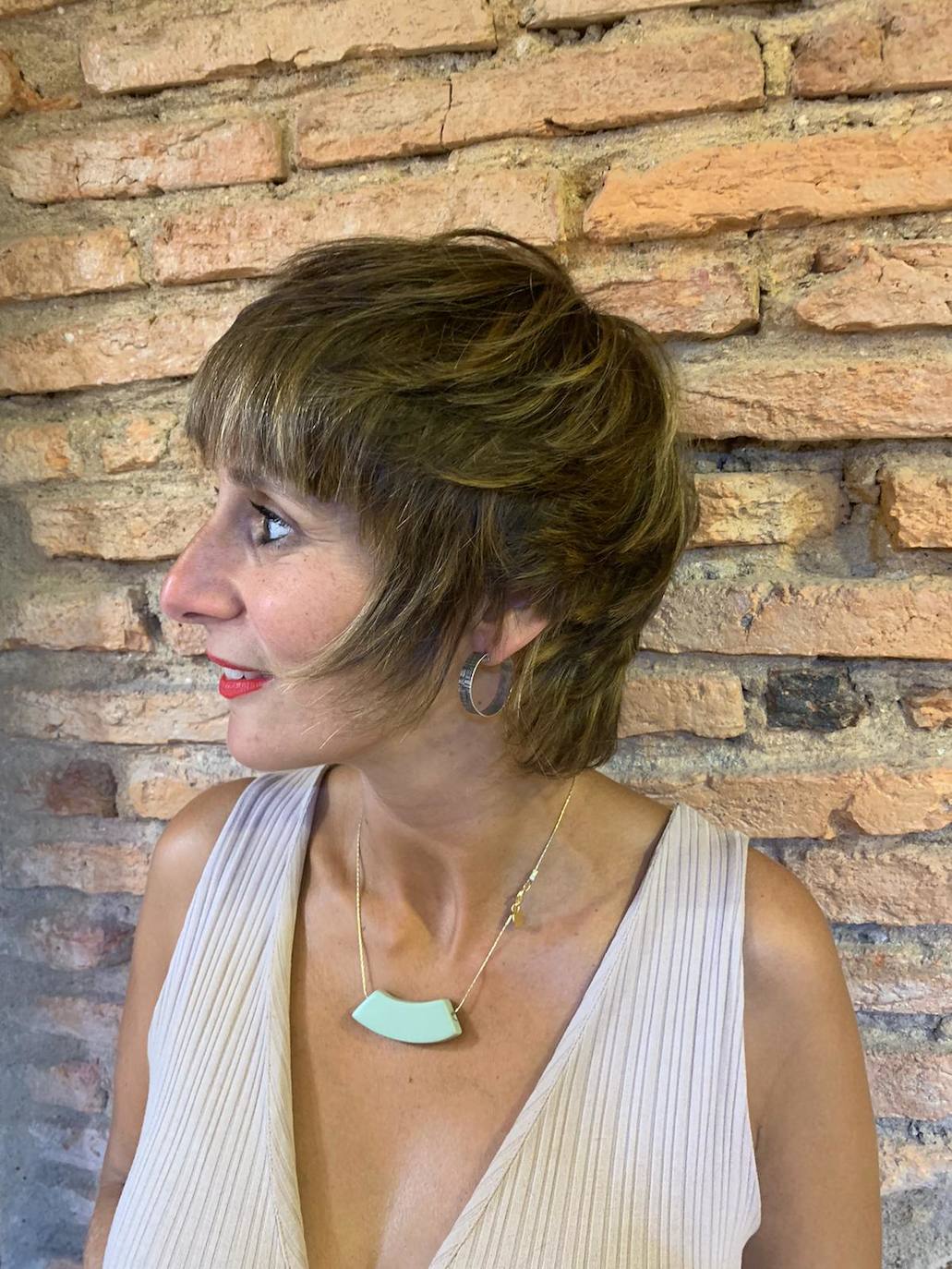 Cabello corto para las más atrevidas y hay diferentes estilos de corte dentro de este estilo: con flequillo largo, corto o incluso sin él. Un look que se adapta a cualquier tipo de rostro.
