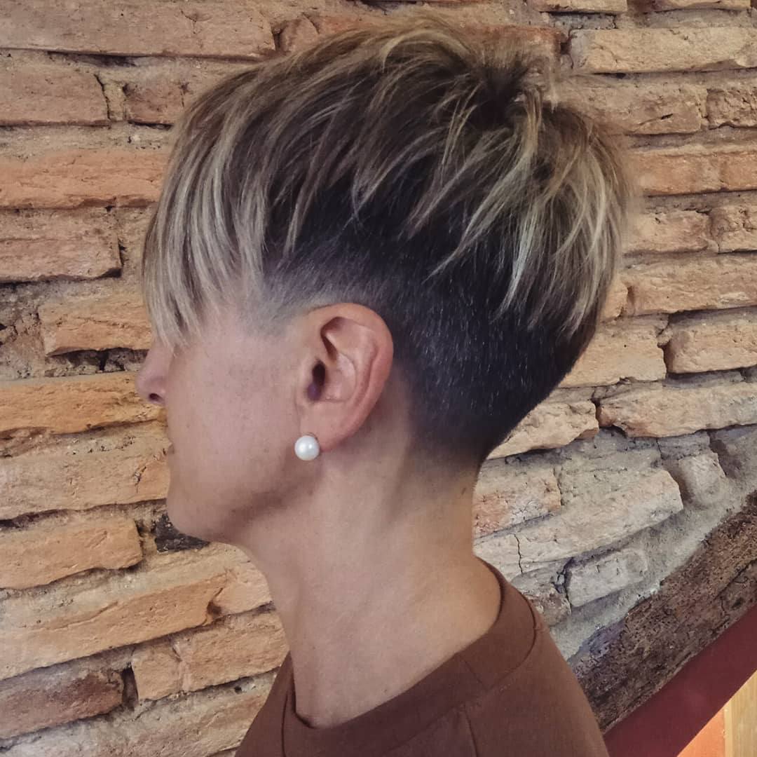 Cabello corto para las más atrevidas y hay diferentes estilos de corte dentro de este estilo: con flequillo largo, corto o incluso sin él. Un look que se adapta a cualquier tipo de rostro.