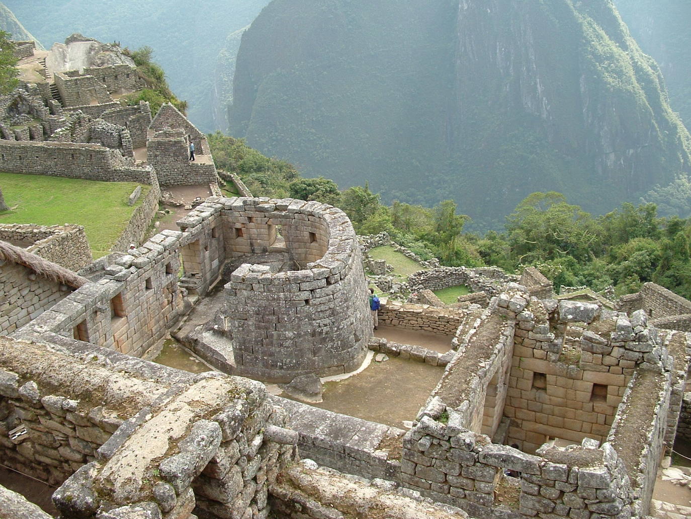 2.- Intihuatana (Machu Picchu, Perú) | El Intihuatana (o reloj solar de los incas) es una de las construcciones más veneradas del Machu Picchu, uno de los yacimientos arqueológicos más famosos del mundo.