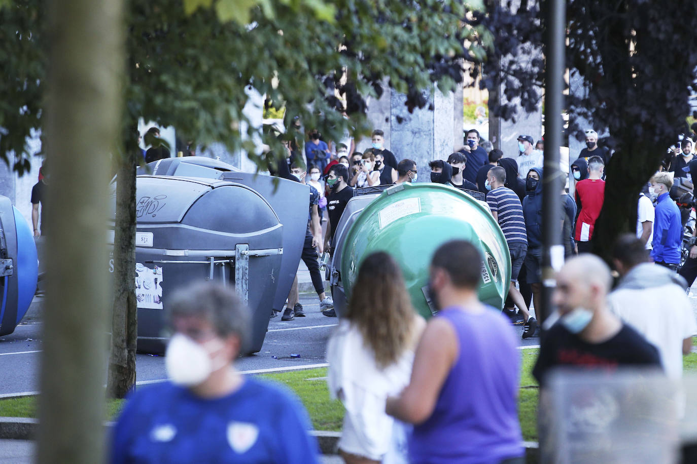 Fotos: Disturbios en Santurtzi durante un acto de Vox en Santurtzi