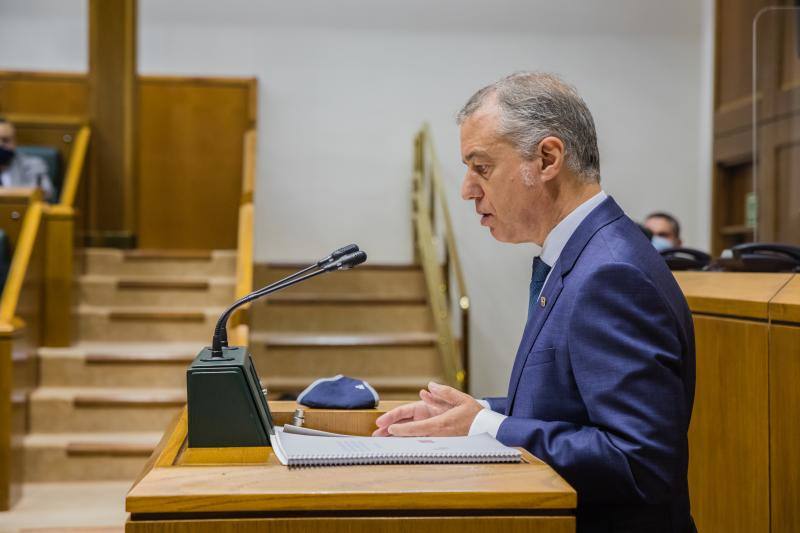 Iñigo Urkullu durante su exposición ante el Parlamento vasco.