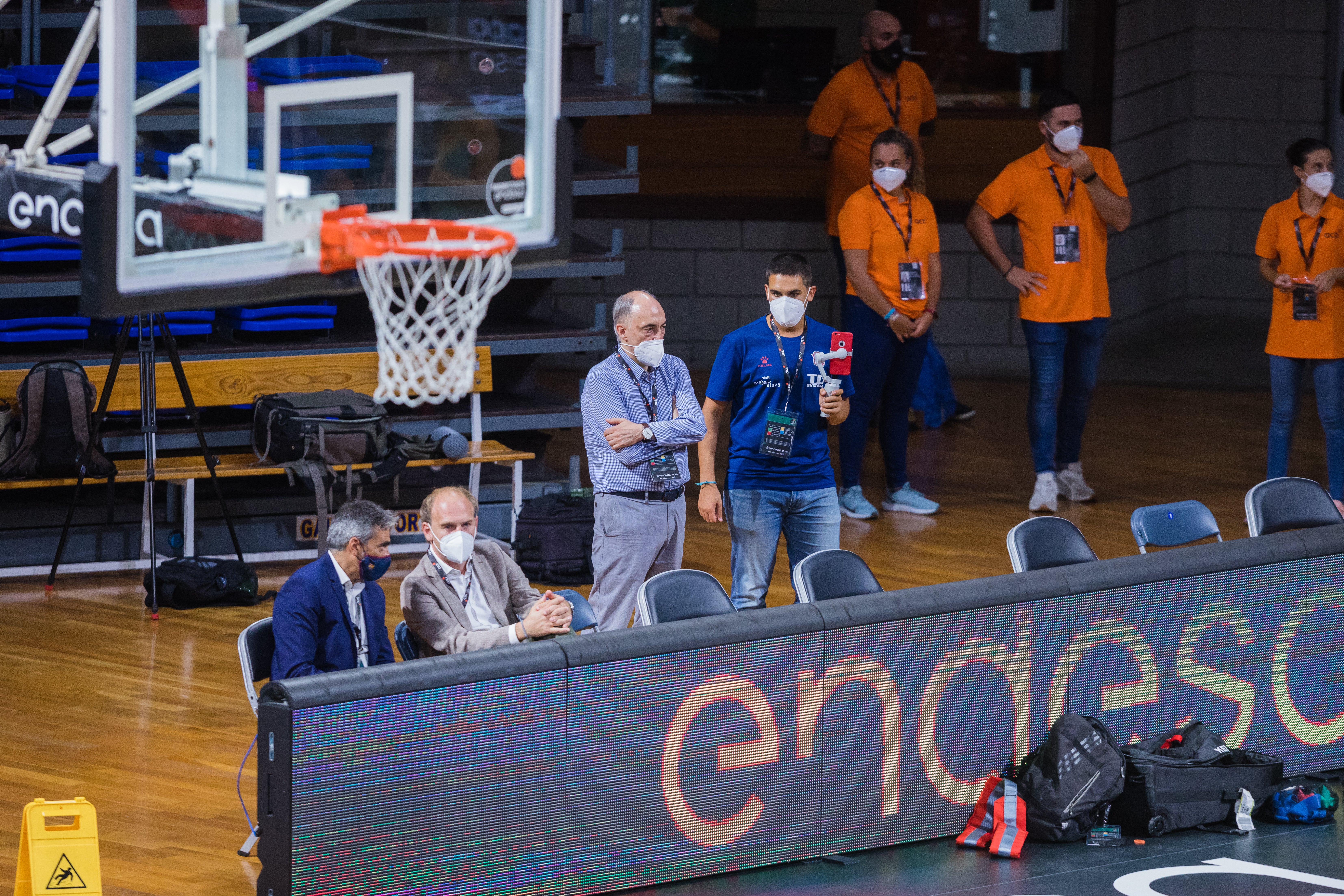Baskonia y Barcelona han disputado la primera semifinal de la Supercopa.