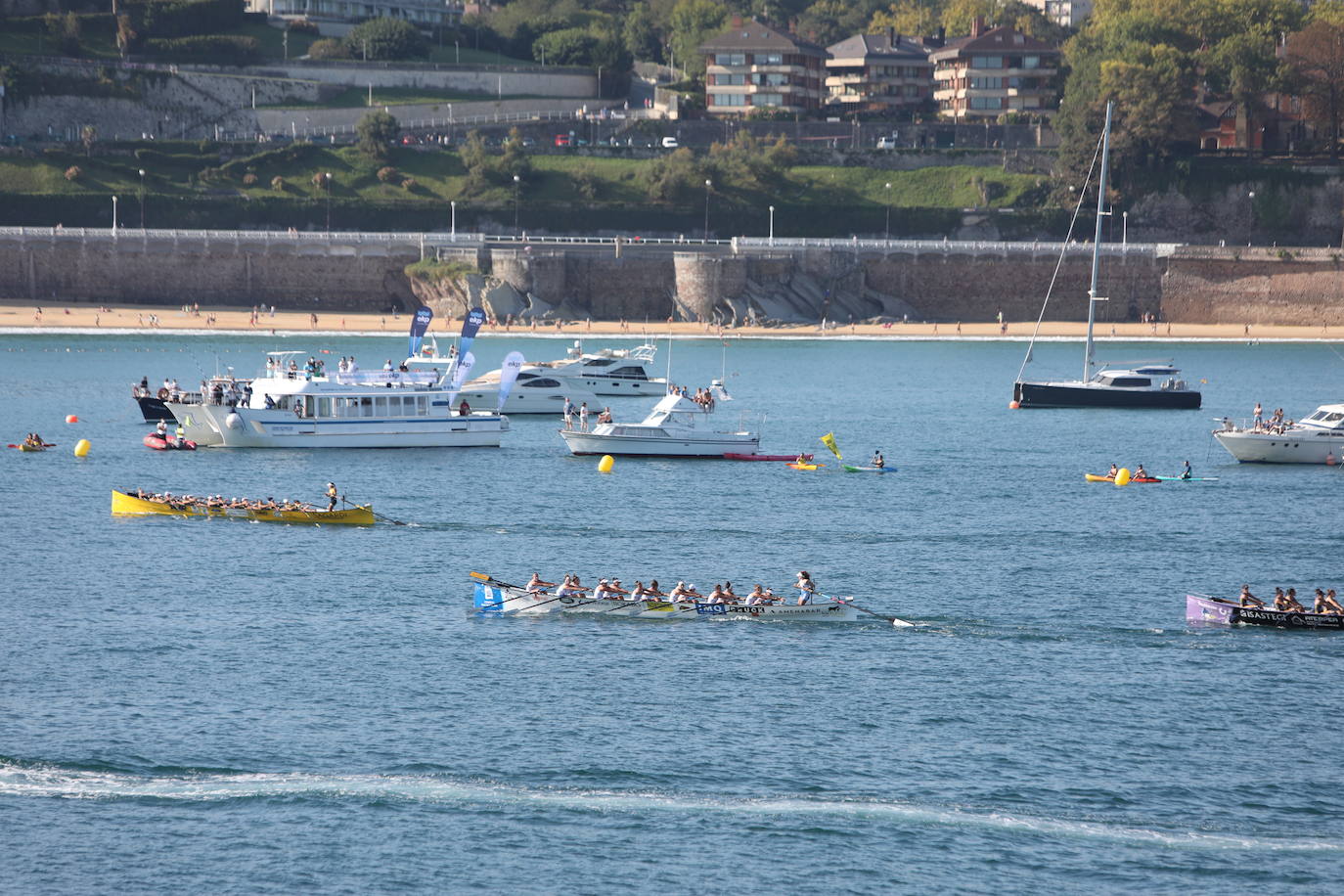 Fotos: Orio gana la bandera de la concha femenina