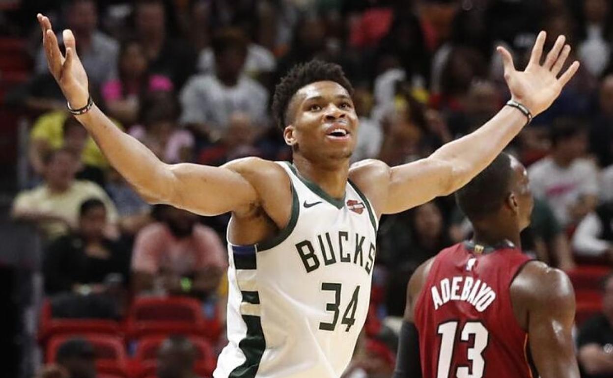 Giannis Antetokounmpo jokalaria.