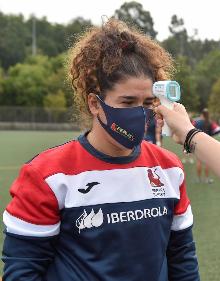 Imagen secundaria 2 - La desinfección de material y manos así como la toma de la temperatura es constante. 