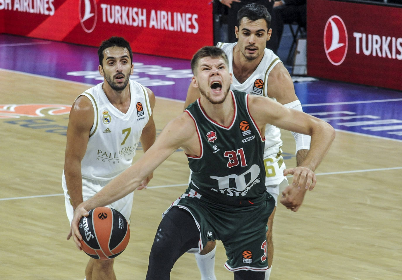 Fotos: Las mejores imágenes del TD Systems Baskonia - Real Madrid