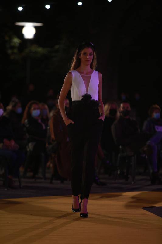 Ríos Moda presentó su colección 'Aves del paraíso' con propuestas elegantes en tonos negros, fucsias o verdes