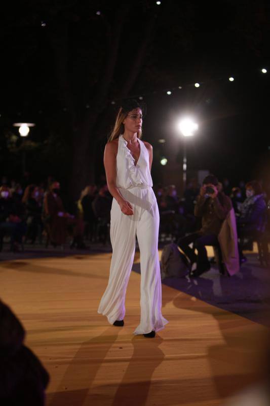 Ríos Moda presentó su colección 'Aves del paraíso' con propuestas elegantes en tonos negros, fucsias o verdes