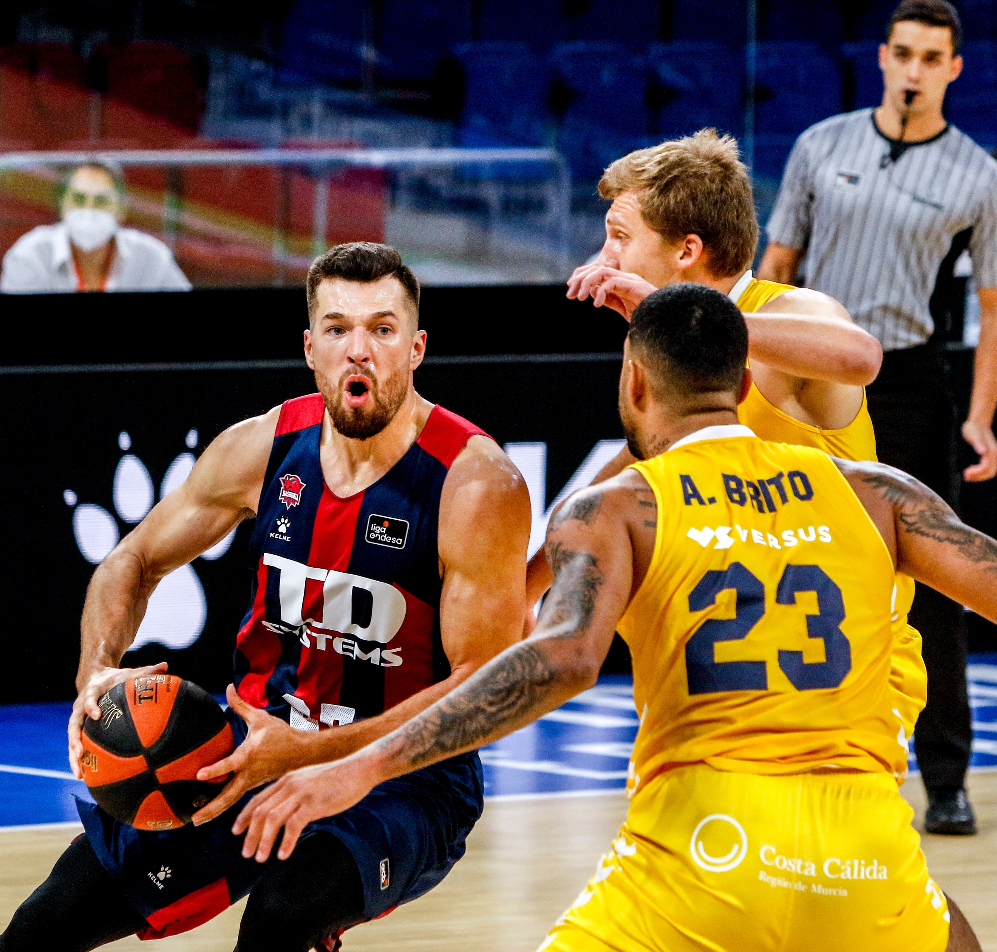 Fotos: Las mejores imágenes del Baskonia-UCAM Murcia
