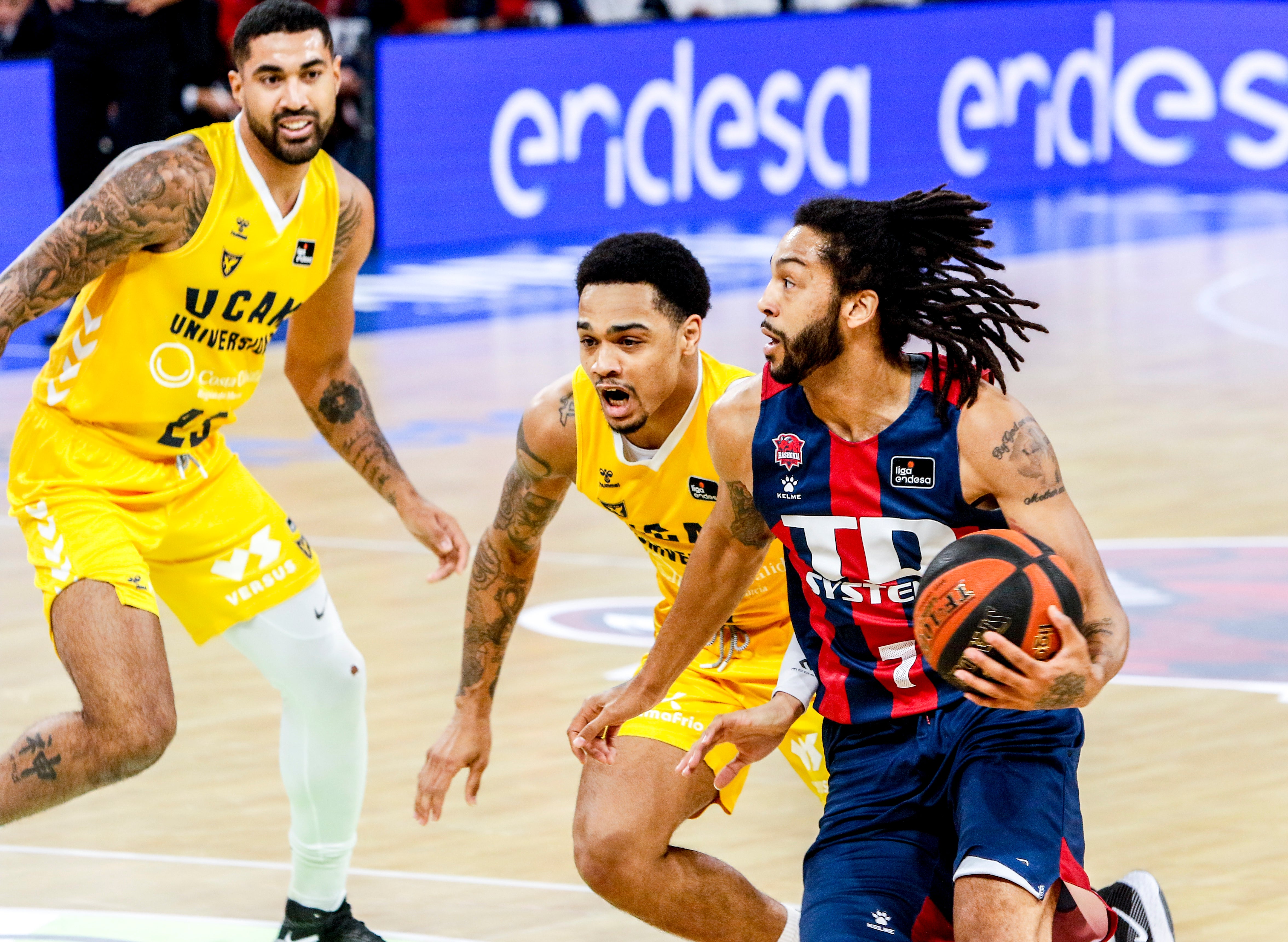 Fotos: Las mejores imágenes del Baskonia-UCAM Murcia