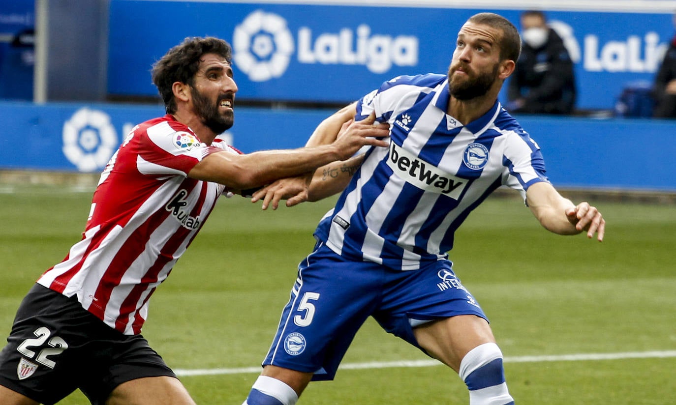 El estadio de Mendizorroza ha albergado el derbi entre albiazules y rojiblancos