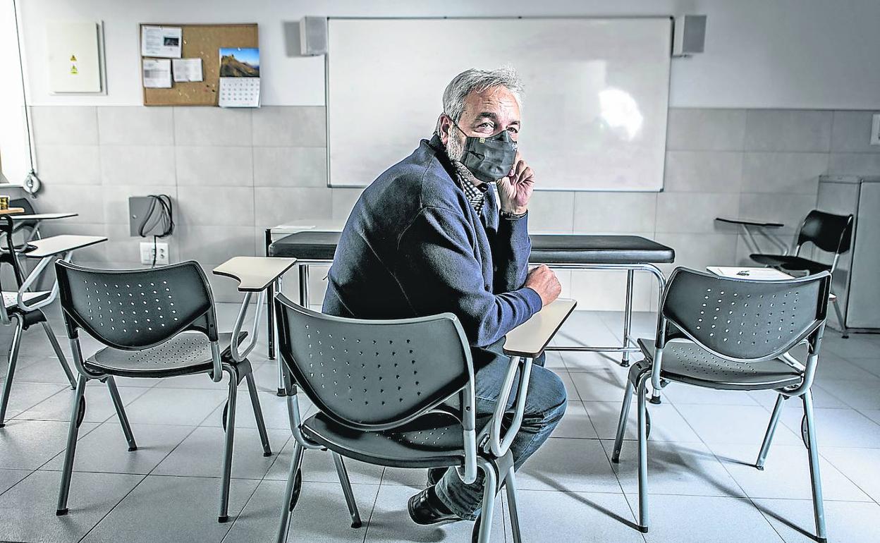 Nacho Eguizábal en un aula del campus que Egibide tiene en Molinuevo. 