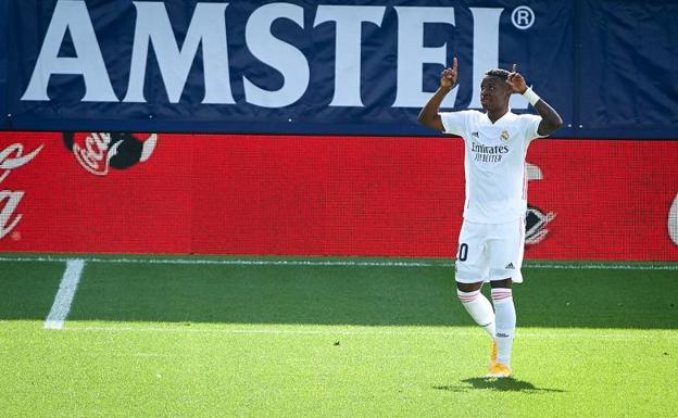 Vinicius se reivindica con goles sin Hazard