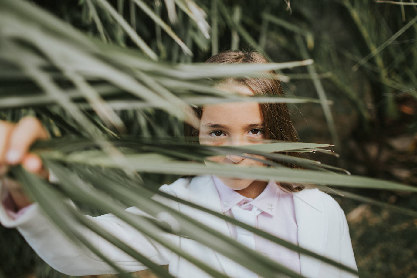 Fotos: Alize, la niña vizcaína que ha sido fiel a sí misma haciendo la comunión con traje y corbata