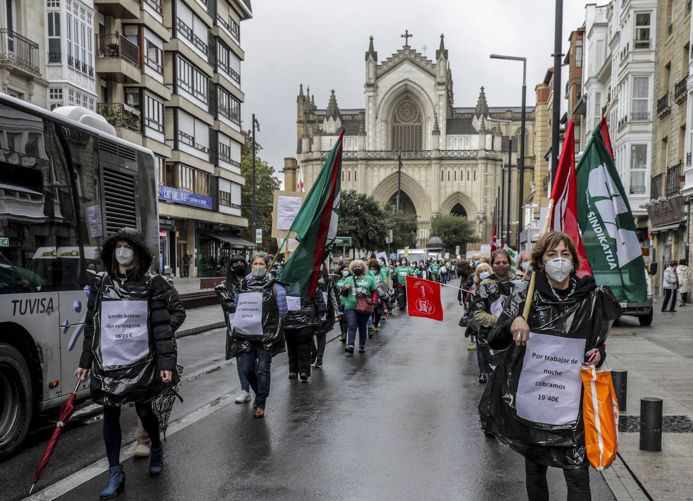 Primer día de huelga en las residencias privadas por unos salarios que no llegan a mileuristas. 