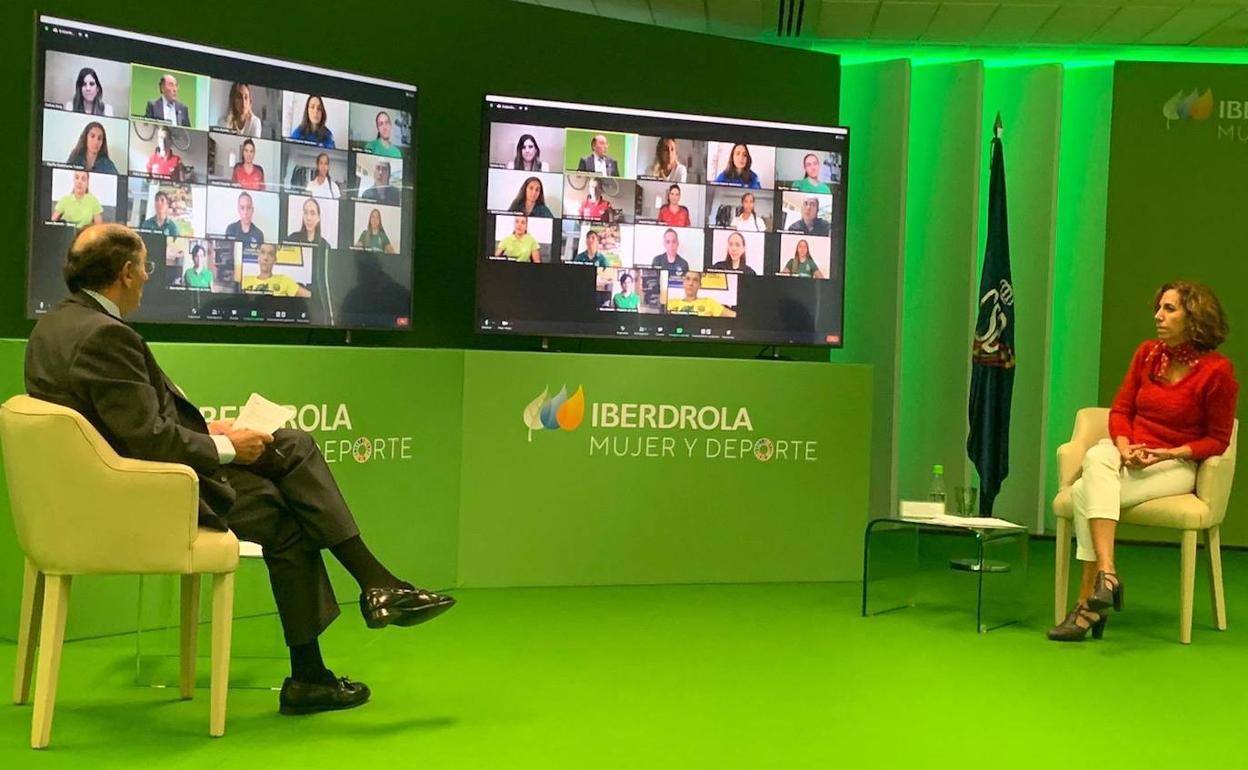 Imagen del acto en el que se celebró el retorno a la competición de las ligas femeninas en la sede de Iberdrola. 