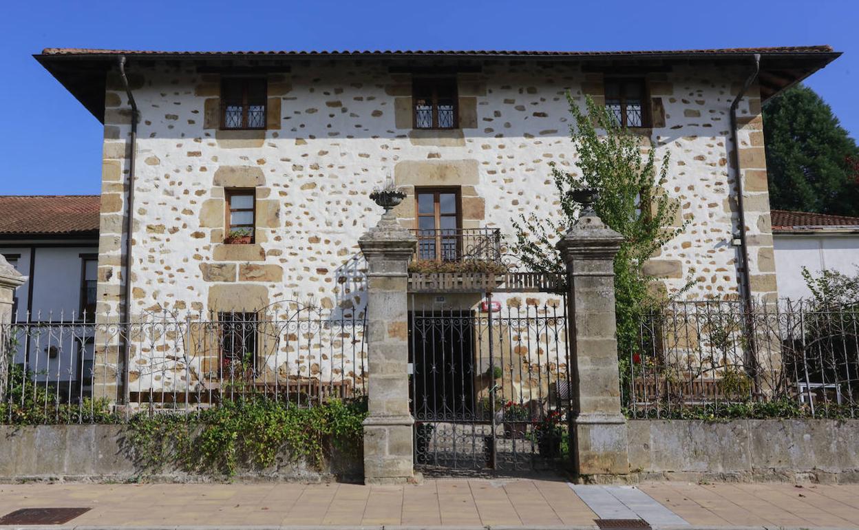 Vista exterior de la residencia Orobide, en Zuia. 