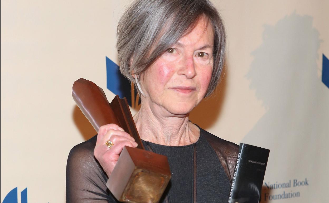 «Mi primer pensamiento fue que me quedaría sin amigos, la mayoría son escritores»