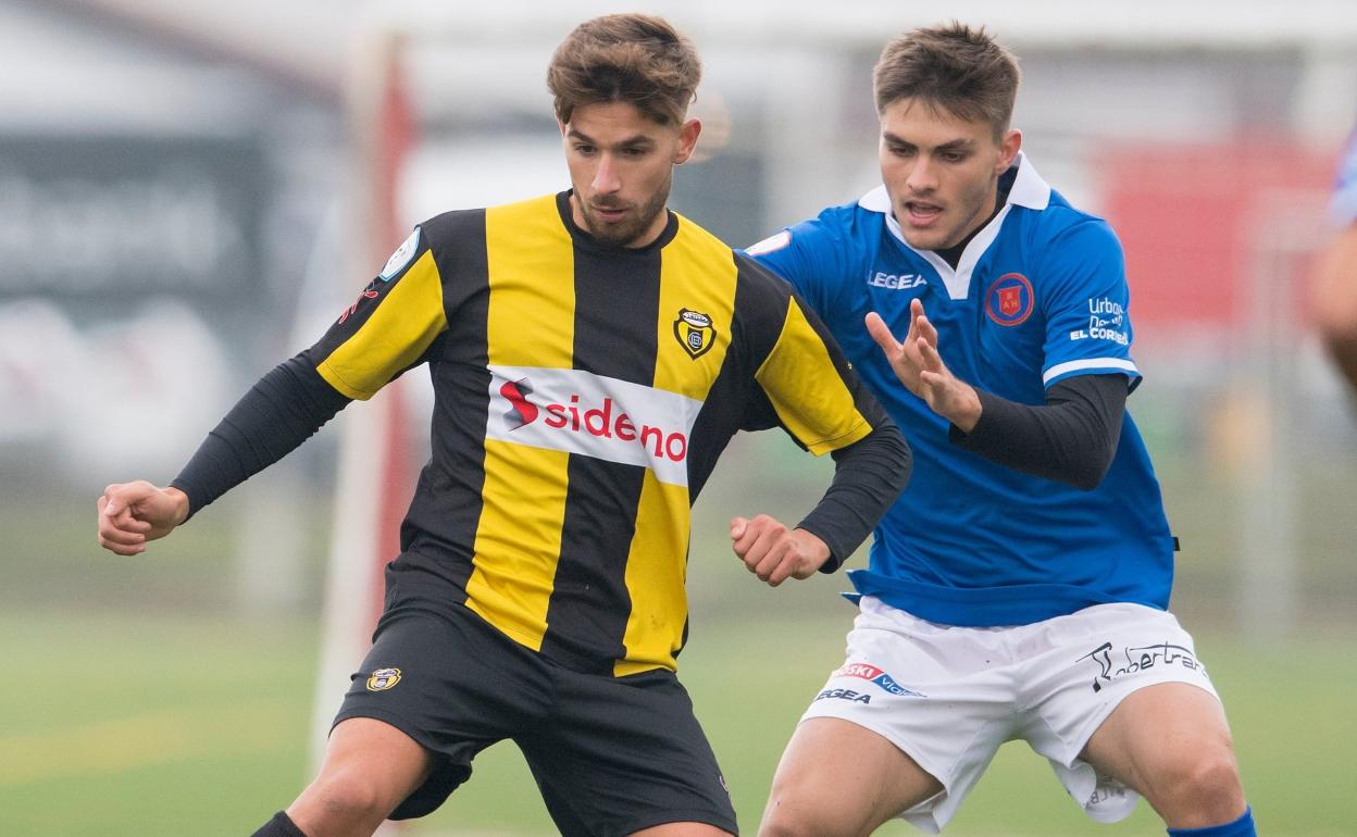 El Barakaldo estrenó su nueva segunda equipación, con el escudo de Altos Hornos de Vizcaya 