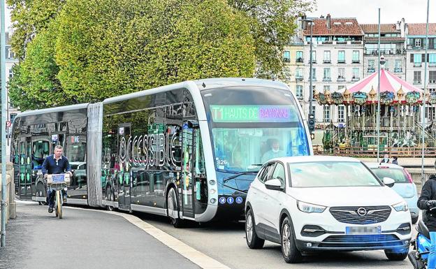 El 'BEI francés' se ha integrado en el paisaje urbano de Bayona.