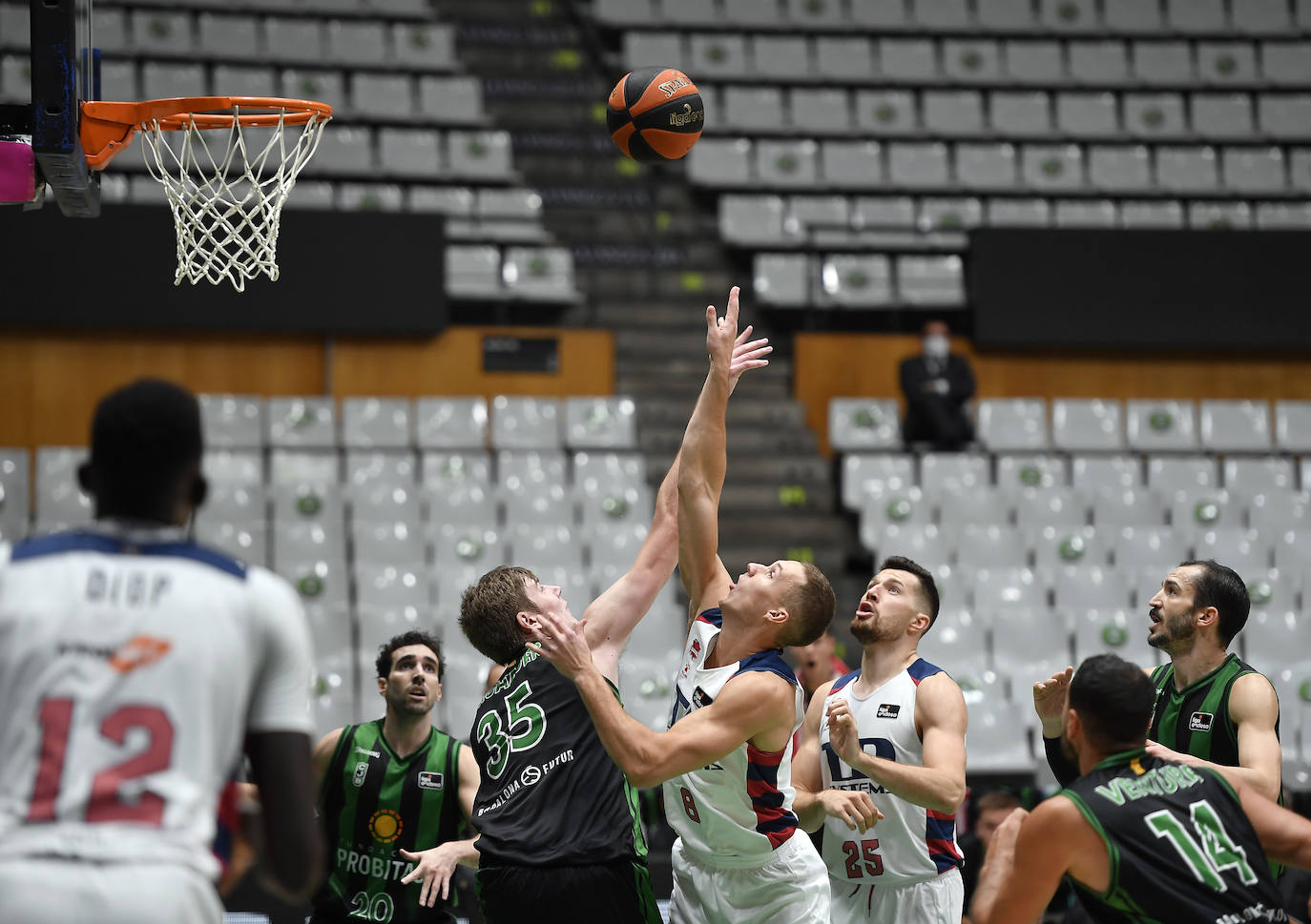 Fotos: El Joventut-Baskonia, en imágenes