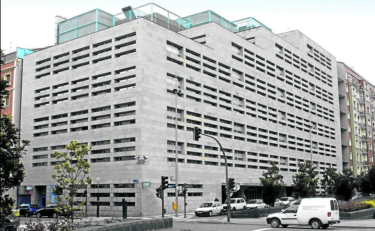 Álava adelanta las devoluciones del Impuesto de Sociedades a casi un millar de empresas