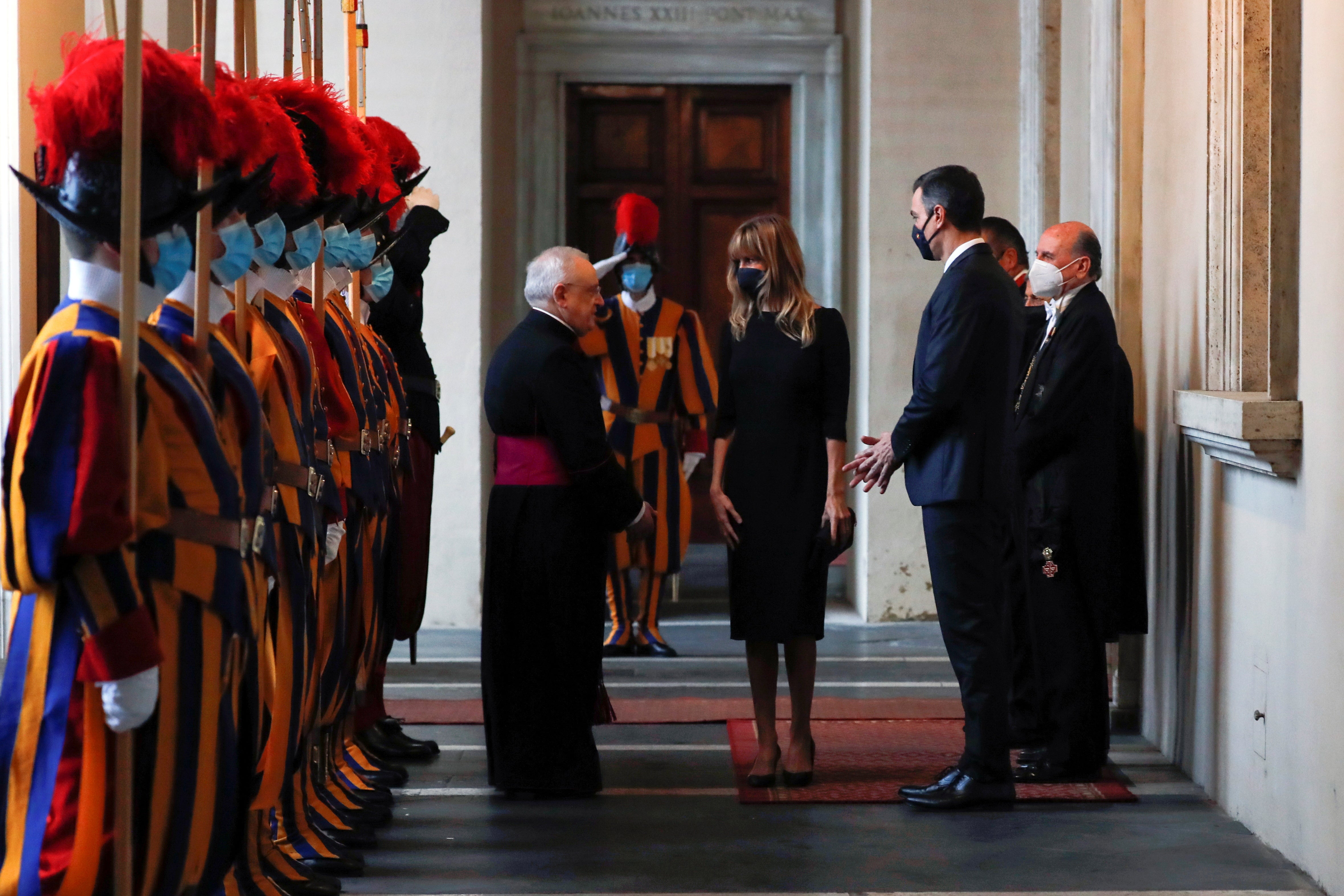 Fotos: El cambio radical de la mujer de Pedro Sánchez, según las expertas vizcaínas