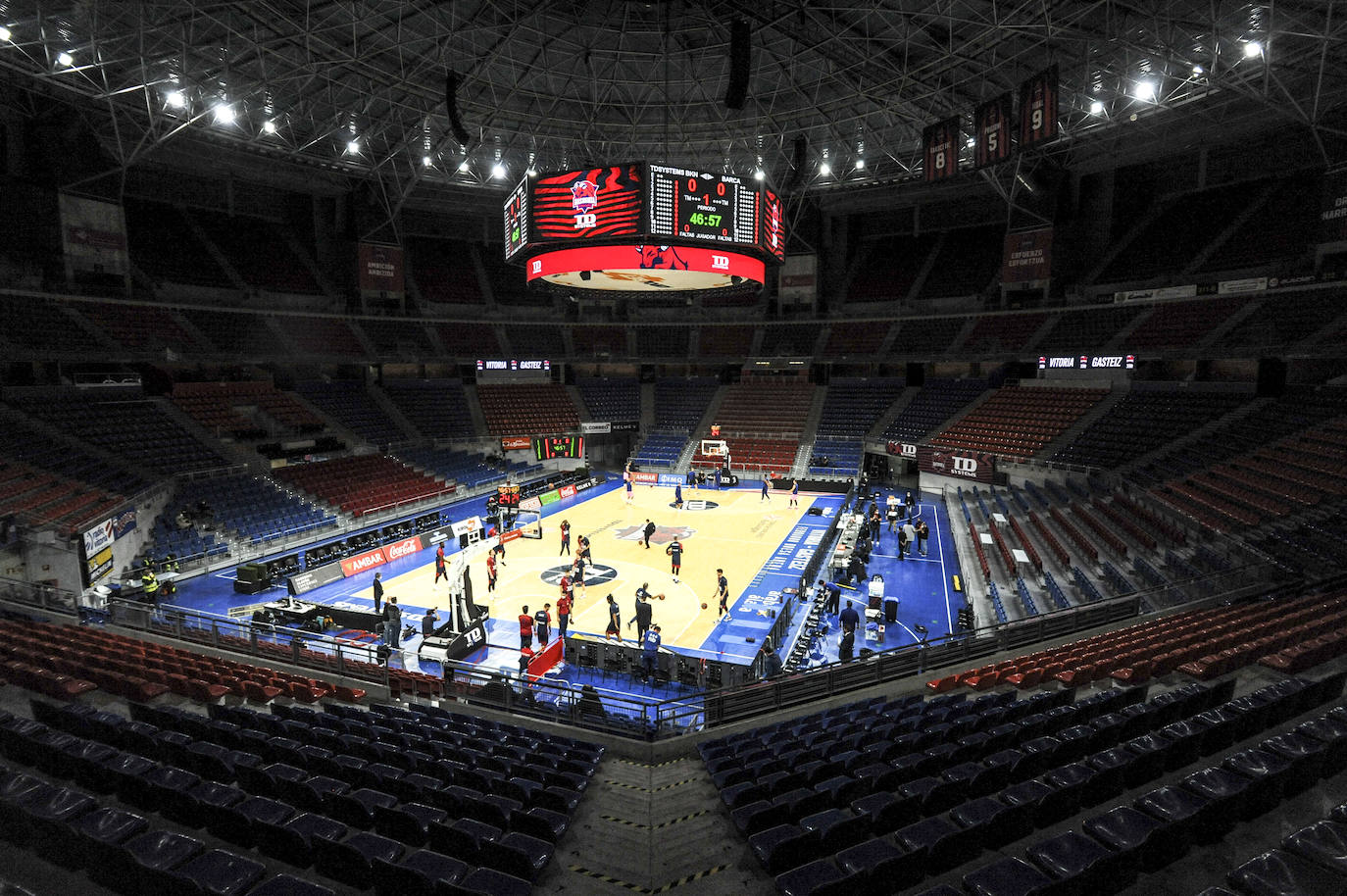 Las fotos del Baskonia - Barcelona de Euroliga. 