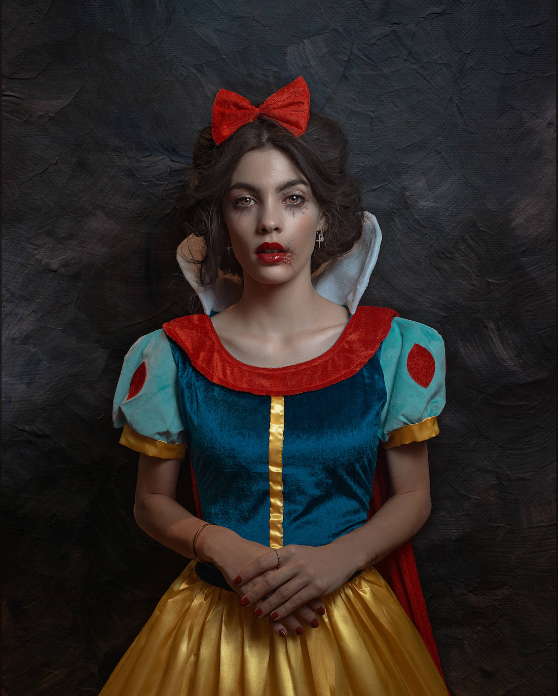 Fotos: Dos looks terroríficos de una estilista vizcaína para Halloween ¡Paso a paso!