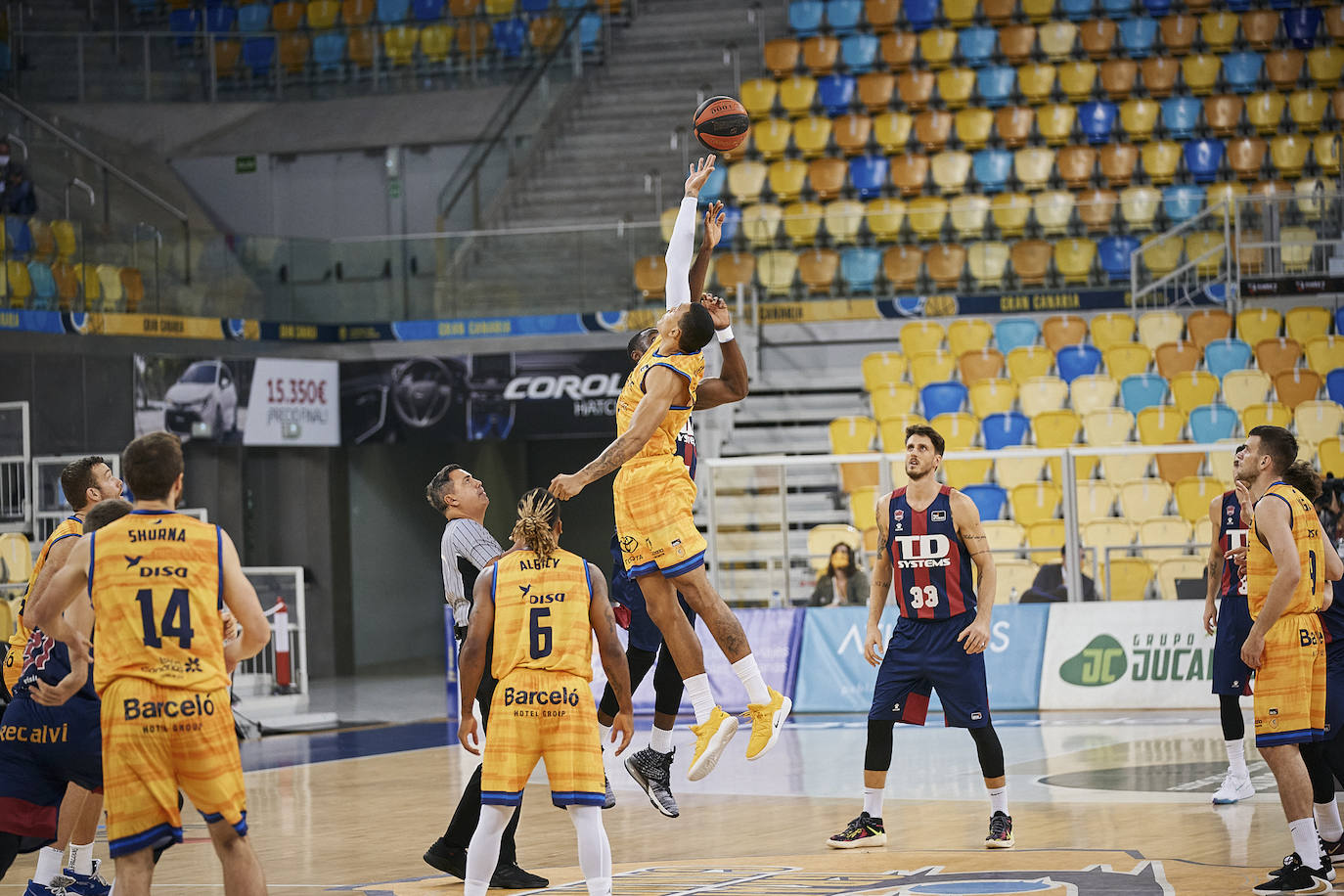 Fotos: El Herbalife Gran Canaria - TD Systems Baskonia de la Liga Endesa, en directo