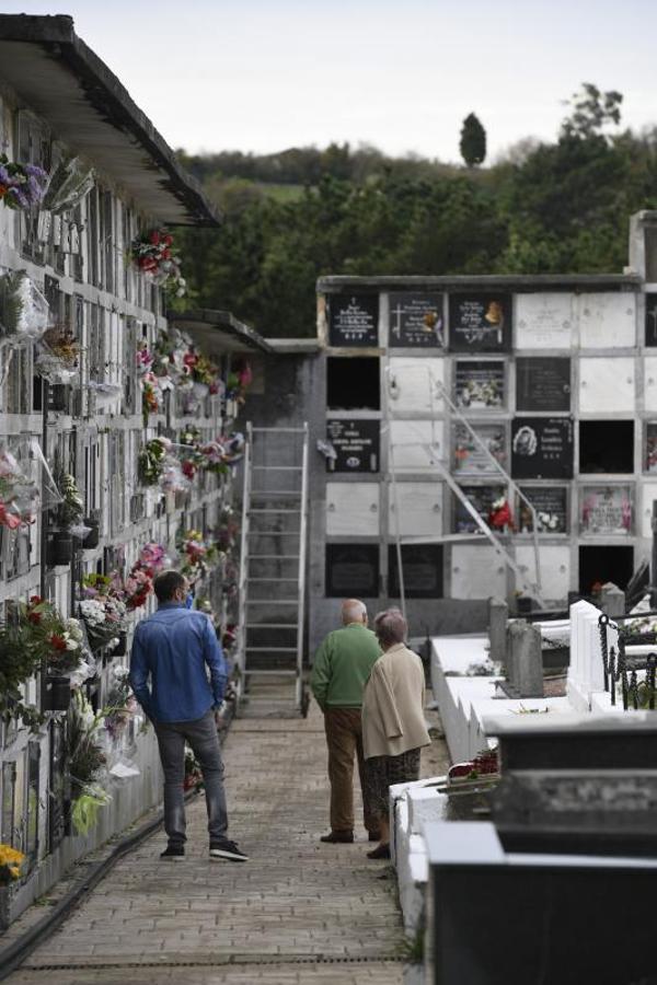 Cementerio de La Arboleda en el Día de Todos los Santos