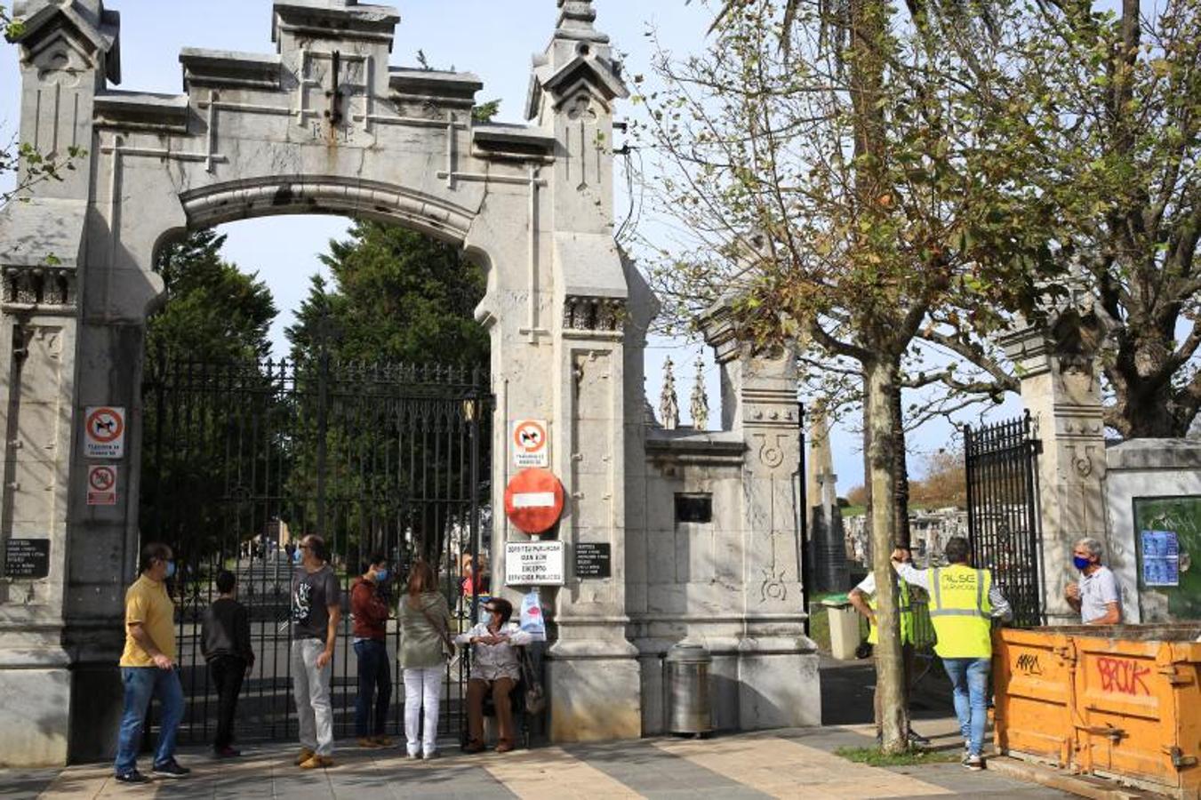 Cementerio de Getxo en el la Festividad de Todos los Santo