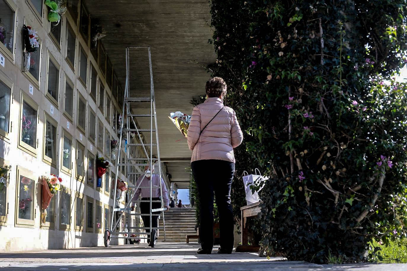 Cementerio de Portugalete, día de todos los santos de 2020, en estado de alarma por Coronavirus.