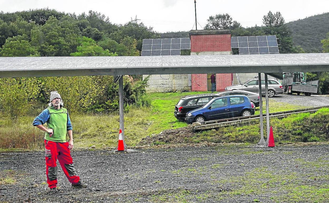 Placas solares en el la localidad alavesa de Lasierra.