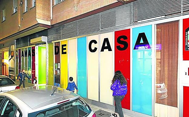 El colectivo mantiene abierta su sede de Gregorio Solabarrieta. 