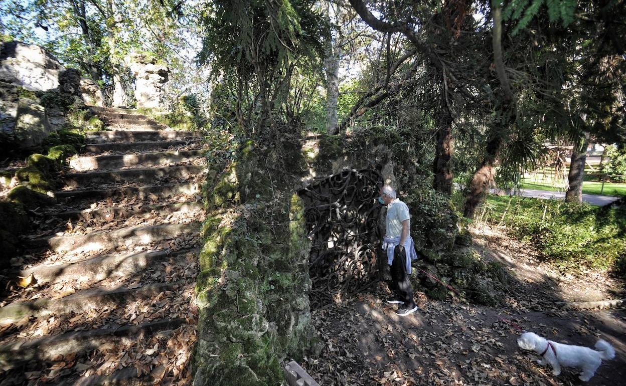 Exterior de la gruta.