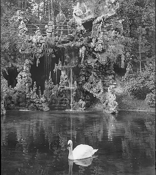 La gruta con cascada de La Florida hacia 1910.