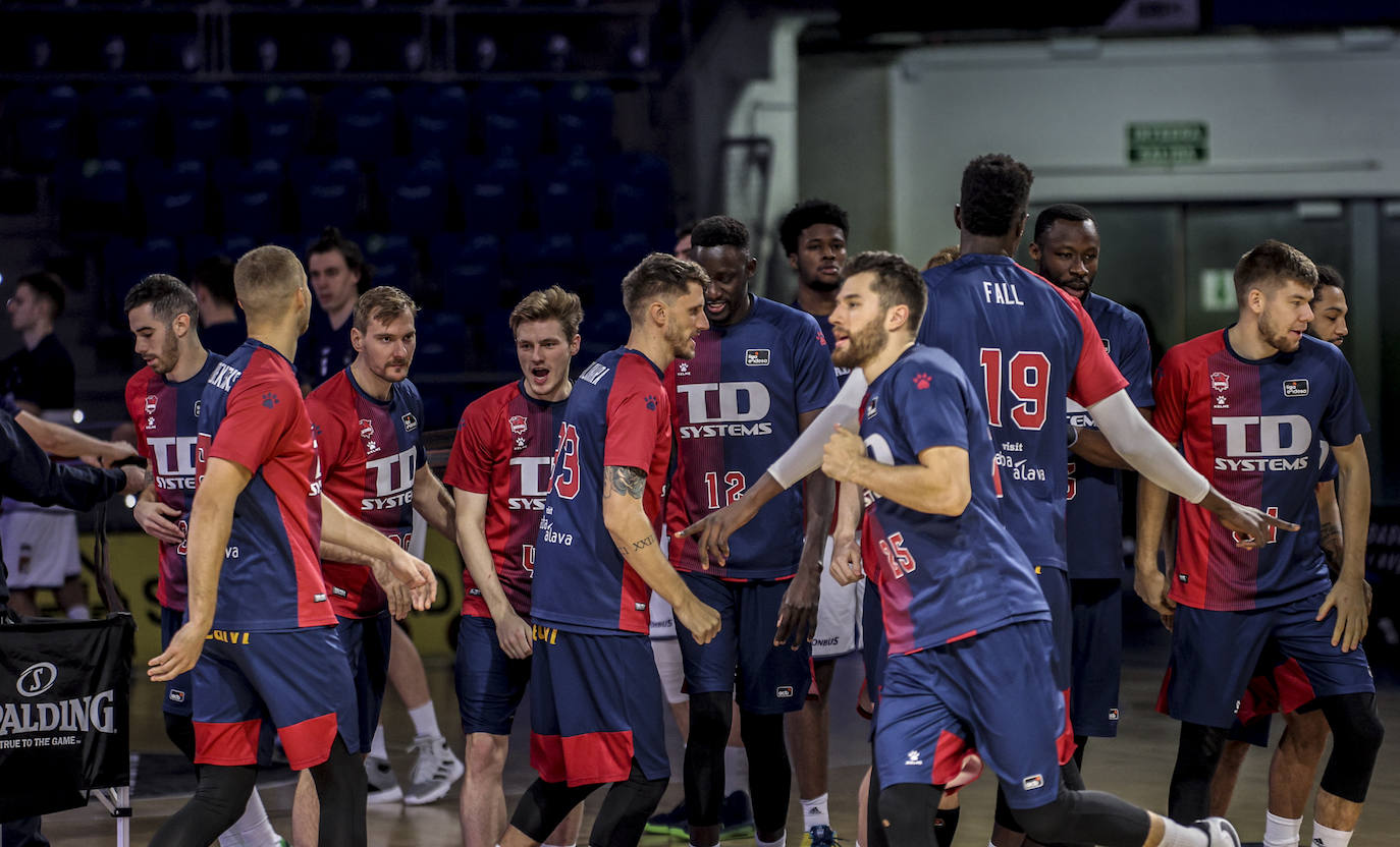 Fotos: Las mejores fotos del TD Systems Baskonia – Monbus Obradoiro