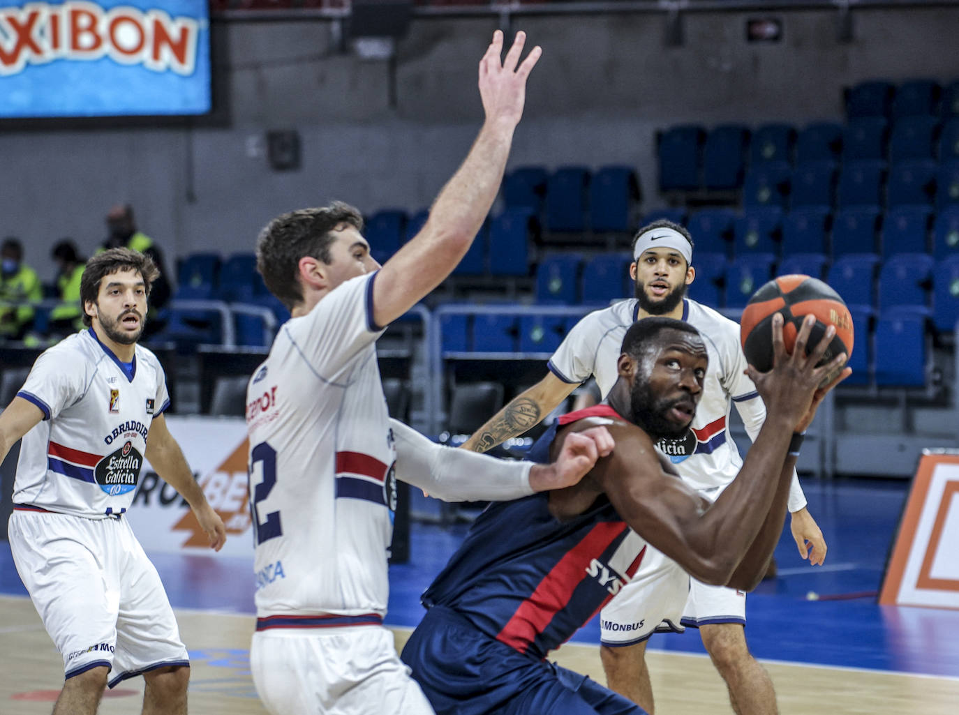 Fotos: Las mejores fotos del TD Systems Baskonia – Monbus Obradoiro